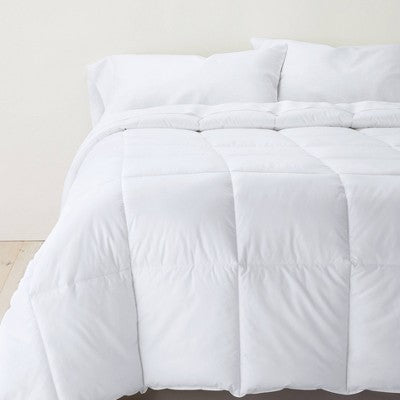 King Ultra Weight Premium Down Comforter - Casaluna: Hypoallergenic, 600 Fill Power, 260 Thread Count