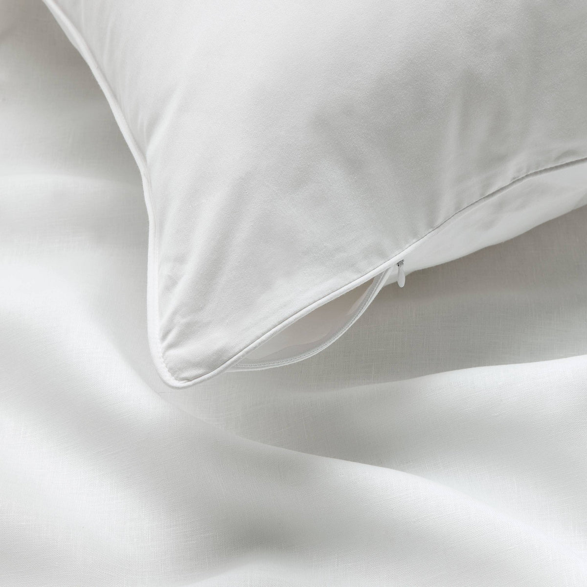Casaluna Standard/Queen Medium Premium Goose Down Pillow