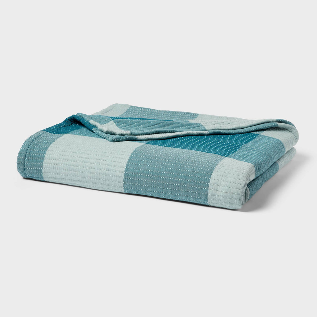 Threshold Full/Queen Spring Matelassé Blanket – Blue Oversized Gingham