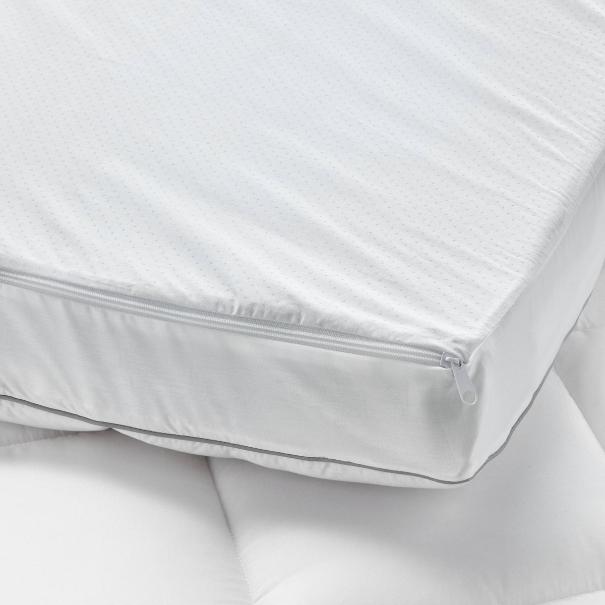 Casaluna Twin XL Premium Cooling 4" Dual Layer Memory Foam Mattress Topper