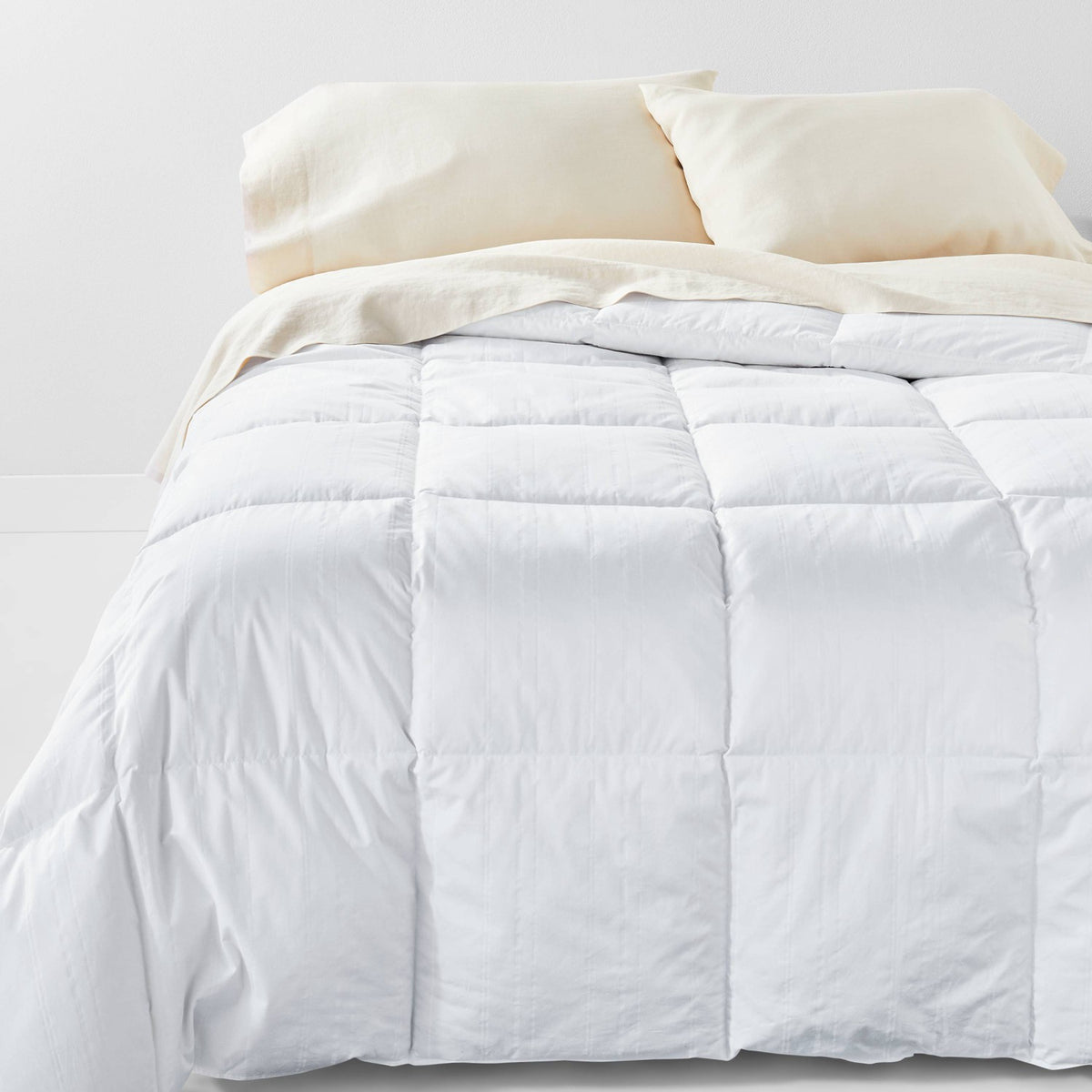 Casaluna King Ultra Weight Premium Down Comforter